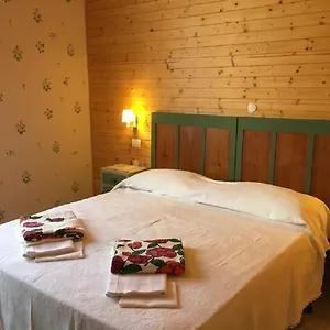 https://pensione-mizia.it-tuscanyhotel.com